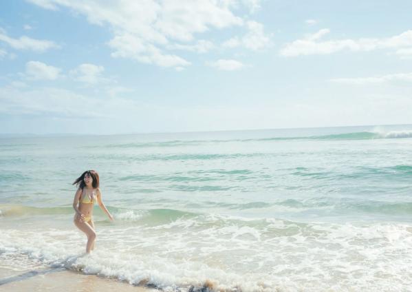 田中美久   田中美久 - 也想更随性地，日系清纯泳装写真，清新夏日池畔性感风格，捕捉灵动迷人瞬间第85张图片