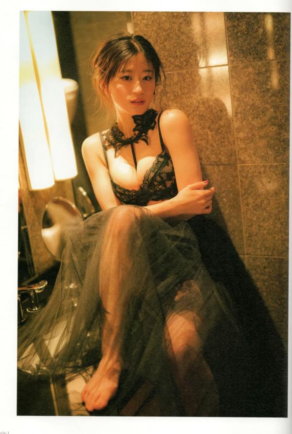 上西怜   上西怜 - Coquettish 黑色蕾丝内衣写真，性感与清纯碰撞，极致诱惑展现迷人曲线与绝美私房视觉第65张图片