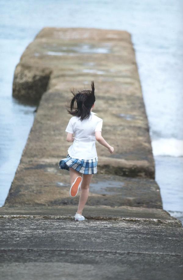 上西怜   上西怜《水の温度》清纯私房写真，日系少女户外泳装与居家清新视觉大赏第106张图片