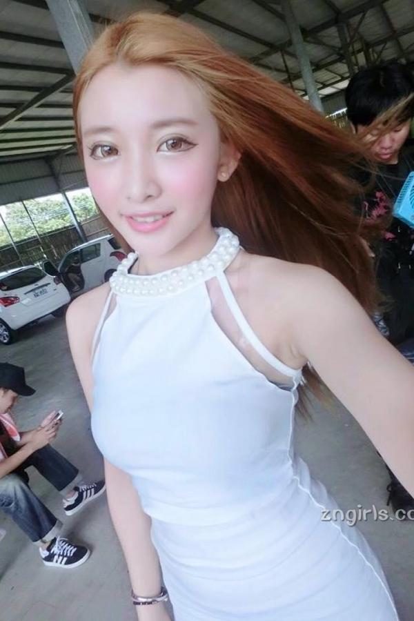 Rebeca小花  Rebeca小花- 好甜美的展场sg正妹第19张图片