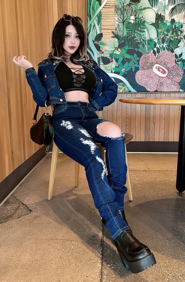 Hana Dinh   Hana bunny - Denim Bunny 性感内衣私房照，牛仔混搭风格展现极致丰满曲线第4张图片