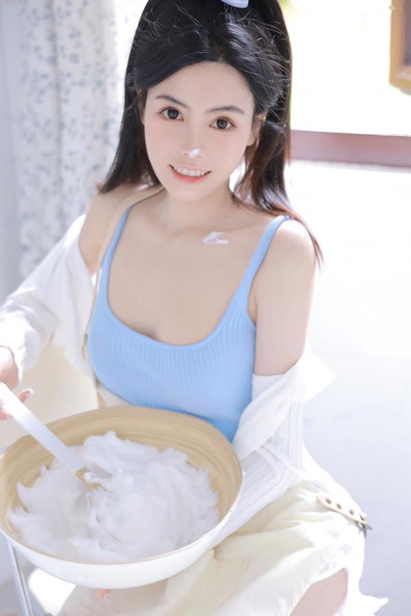白甜   XR-Uncensored-白甜-极品模特大尺视图合集-XiuRen秀人网内购私拍-室内私房、黑丝诱惑、无圣光大尺度写真第1张图片