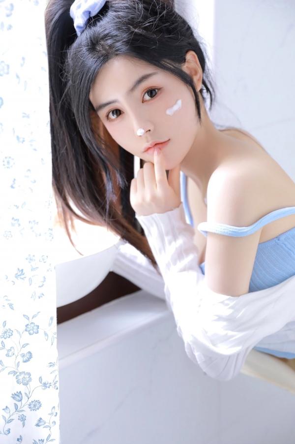 白甜   XR-Uncensored-白甜-极品模特大尺视图合集-XiuRen秀人网内购私拍-室内私房、黑丝诱惑、无圣光大尺度写真第5张图片