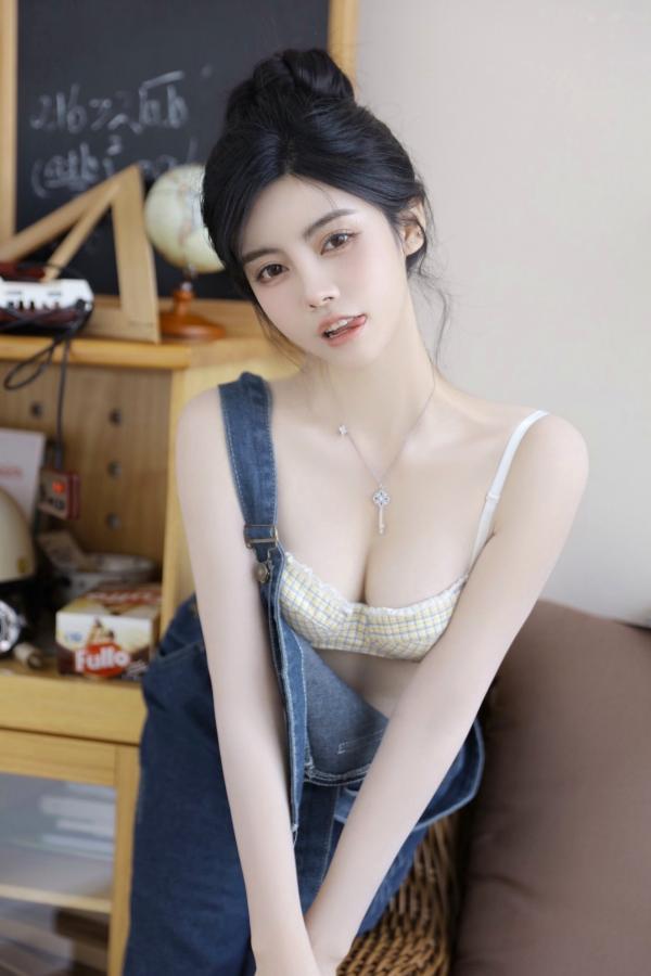 白甜   XR-Uncensored-白甜-极品模特大尺视图合集-XiuRen秀人网内购私拍-室内私房、黑丝诱惑、无圣光大尺度写真第67张图片