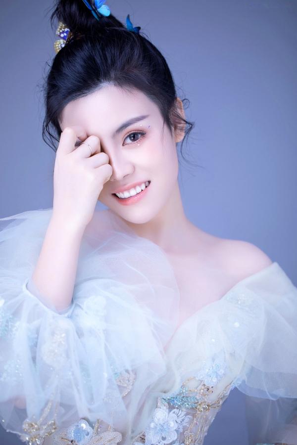 白甜   XR-Uncensored-白甜-极品模特大尺视图合集-XiuRen秀人网内购私拍-室内私房、黑丝诱惑、无圣光大尺度写真第171张图片