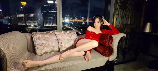 白甜   XR-Uncensored-白甜-极品模特大尺视图合集-XiuRen秀人网内购私拍-室内私房、黑丝诱惑、无圣光大尺度写真第174张图片