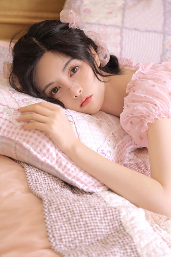 白甜   XR-Uncensored-白甜-极品模特大尺视图合集-XiuRen秀人网内购私拍-室内私房、黑丝诱惑、无圣光大尺度写真第193张图片