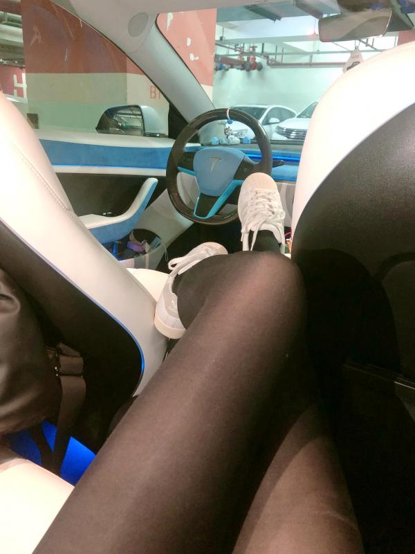 白甜   XR-Uncensored-白甜-极品模特大尺视图合集-XiuRen秀人网内购私拍-室内私房、黑丝诱惑、无圣光大尺度写真第211张图片