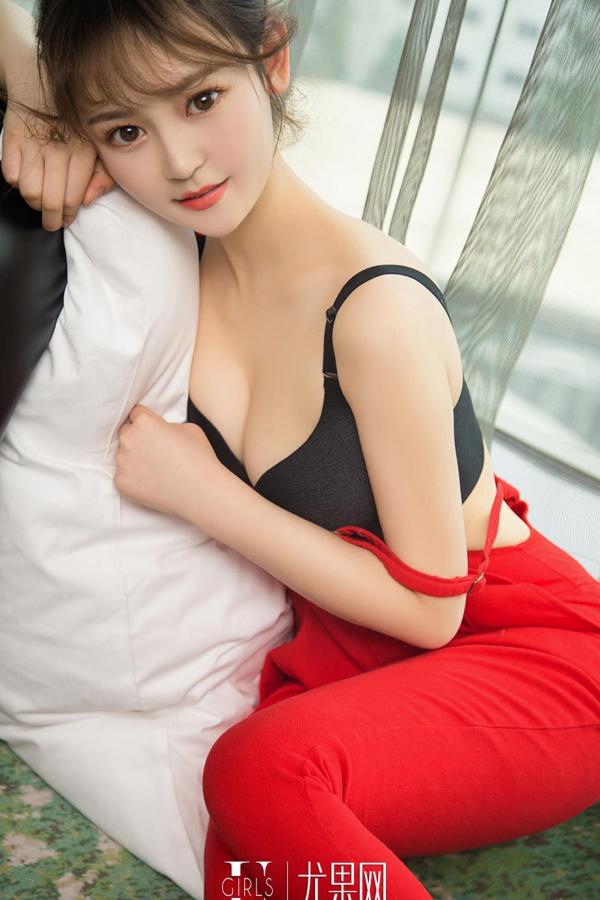   丸子头萌妹子Nancy 小美人也有大性感第19张图片