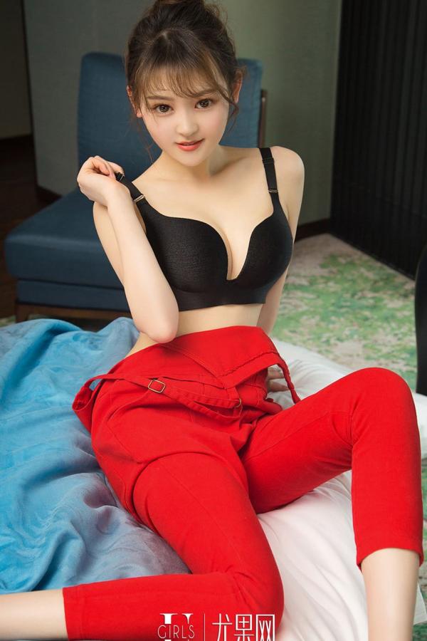   丸子头萌妹子Nancy 小美人也有大性感第25张图片