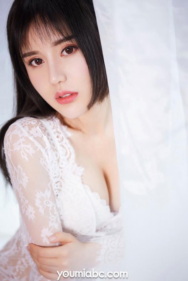 卓娅祺 Eve雯仔  YouMi尤蜜-卓娅祺《清纯妖姬》写真，牛仔裙装诱惑大尺度，唯美私房风格，展白嫩肌肤极品女神第8张图片