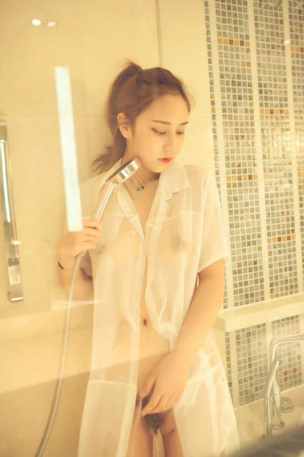 乔依琳   XR-Uncensored 乔依琳私房浴室写真：出浴后的优雅诱惑，完美身材无圣光呈现第57张图片