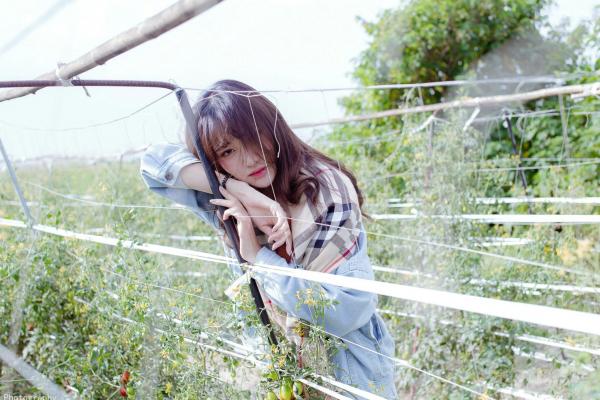 Katie Chiu 比比儿  台湾正妹比比儿《小清新外拍》户外街拍写真集，展现邻家女孩纯美气质与动人魅力第2张图片