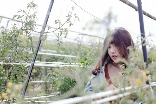 Katie Chiu 比比儿  台湾正妹比比儿《小清新外拍》户外街拍写真集，展现邻家女孩纯美气质与动人魅力第30张图片