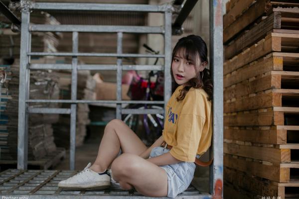 Katie Chiu 比比儿  台湾正妹比比儿《小清新外拍》户外街拍写真集，展现邻家女孩纯美气质与动人魅力第51张图片