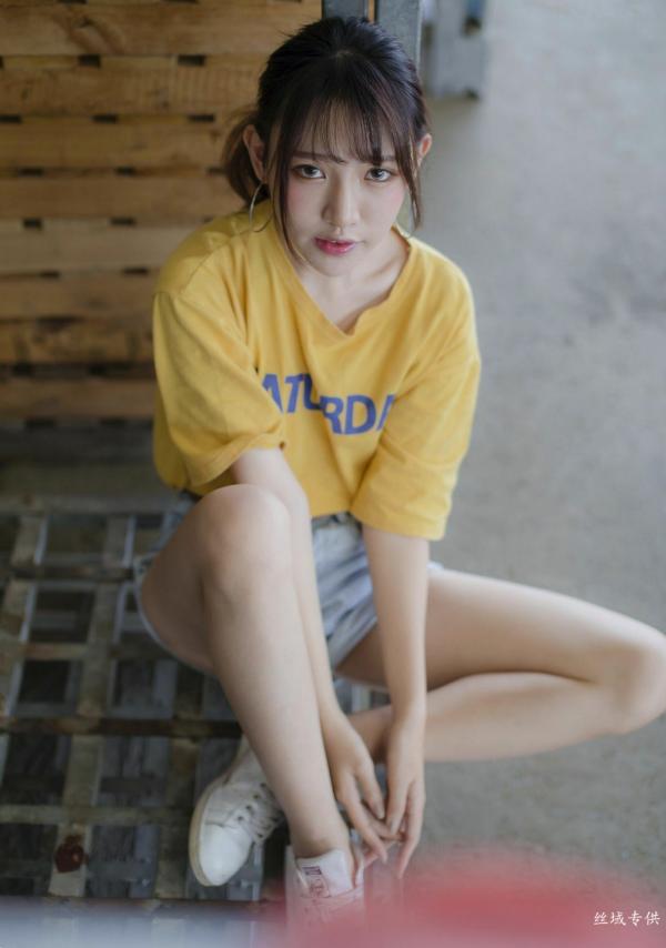 Katie Chiu 比比儿  台湾正妹比比儿《小清新外拍》户外街拍写真集，展现邻家女孩纯美气质与动人魅力第52张图片