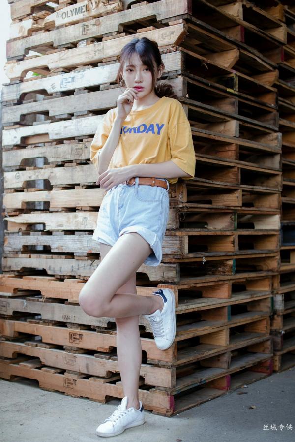 Katie Chiu 比比儿  台湾正妹比比儿《小清新外拍》户外街拍写真集，展现邻家女孩纯美气质与动人魅力第72张图片
