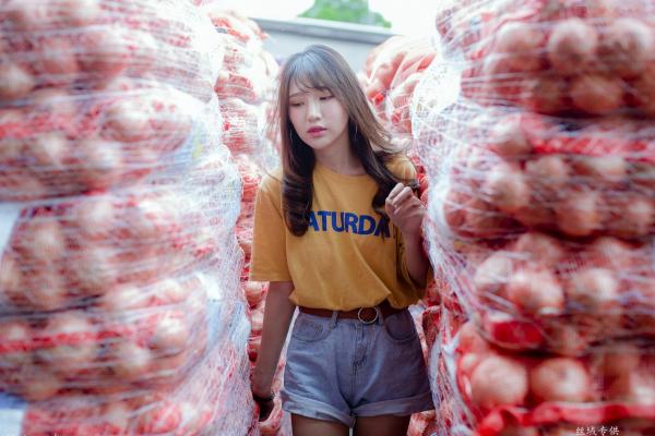 Katie Chiu 比比儿  台湾正妹比比儿《小清新外拍》户外街拍写真集，展现邻家女孩纯美气质与动人魅力第81张图片