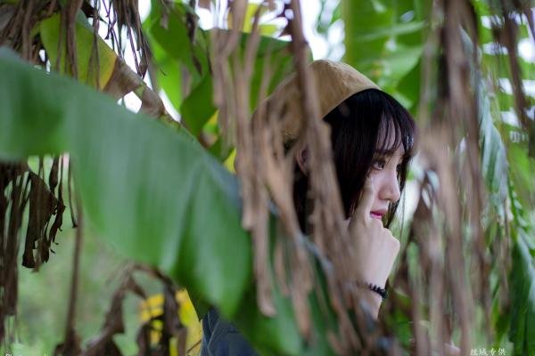 Katie Chiu 比比儿  台湾正妹比比儿《小清新外拍》户外街拍写真集，展现邻家女孩纯美气质与动人魅力第110张图片