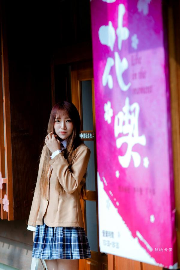 Katie Chiu 比比儿  台湾美少女比比儿《清新学妹》青春校服街拍写真集，演绎日系校园风，尽显女神清纯气质[47P]第16张图片