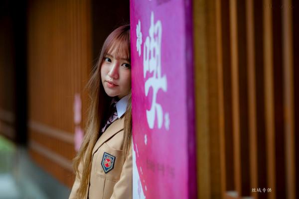 Katie Chiu 比比儿  台湾美少女比比儿《清新学妹》青春校服街拍写真集，演绎日系校园风，尽显女神清纯气质[47P]第26张图片