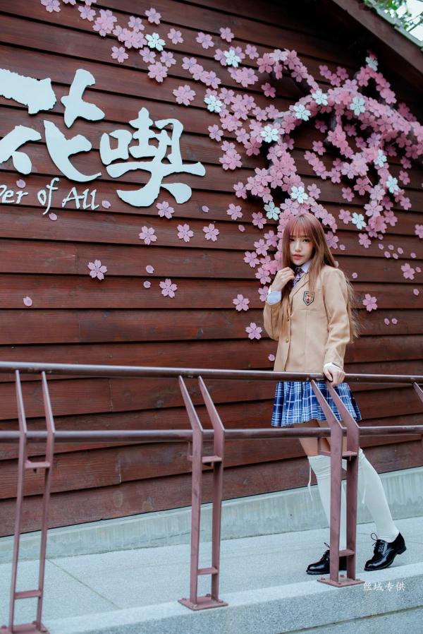 Katie Chiu 比比儿  台湾美少女比比儿《清新学妹》青春校服街拍写真集，演绎日系校园风，尽显女神清纯气质[47P]第30张图片