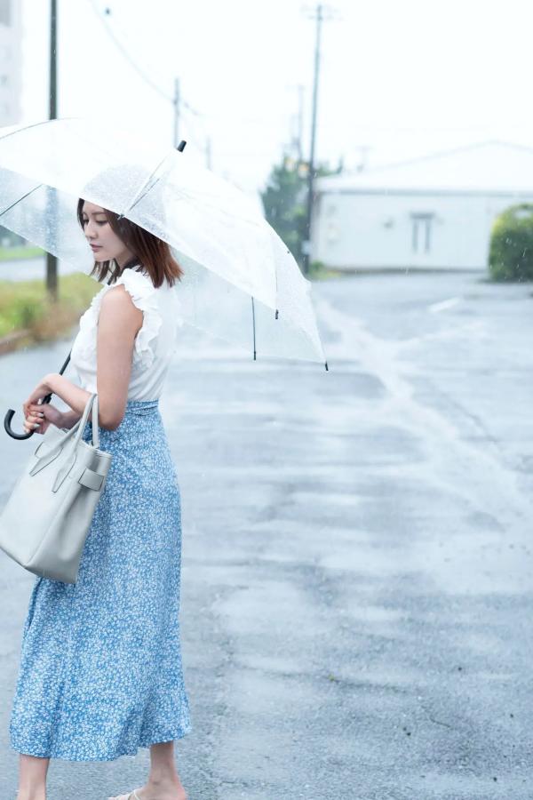 林ゆめ  林ゆめ - 夕立の宿 日式旅馆半露和服内衣性感写真第4张图片