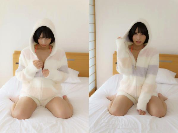 村上りいな   村上りいな《想成为过膝袜》日系室内比基尼性感美腿写真第53张图片