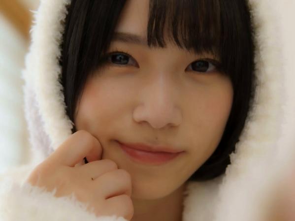 村上りいな   村上りいな《想成为过膝袜》日系室内比基尼性感美腿写真第57张图片