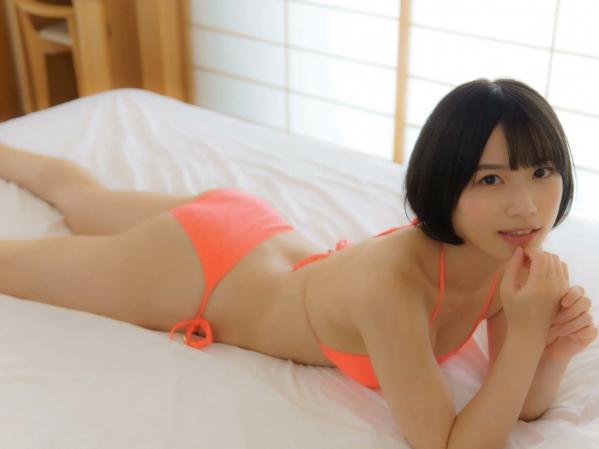 村上りいな   村上りいな《想成为过膝袜》日系室内比基尼性感美腿写真第81张图片