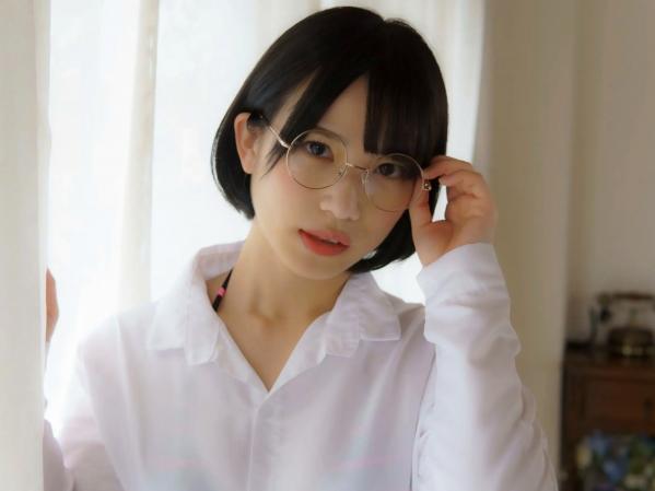 村上りいな   村上りいな《想成为过膝袜》日系室内比基尼性感美腿写真第99张图片