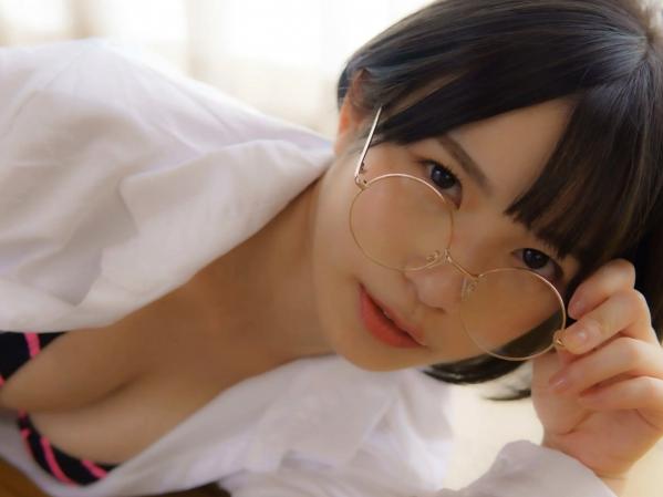村上りいな   村上りいな《想成为过膝袜》日系室内比基尼性感美腿写真第115张图片
