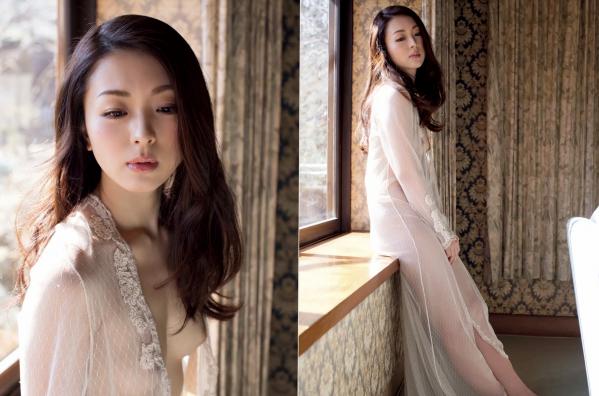 祥子   祥子 - 椿：性感蕾丝内衣、纯白私房与户外湿身艺术写真，展现百变女神迷人魅力第23张图片