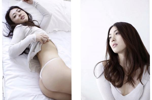 祥子   祥子 - 椿：性感蕾丝内衣、纯白私房与户外湿身艺术写真，展现百变女神迷人魅力第53张图片