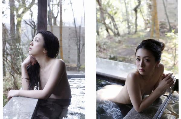 祥子   祥子 - 椿：性感蕾丝内衣、纯白私房与户外湿身艺术写真，展现百变女神迷人魅力第56张图片