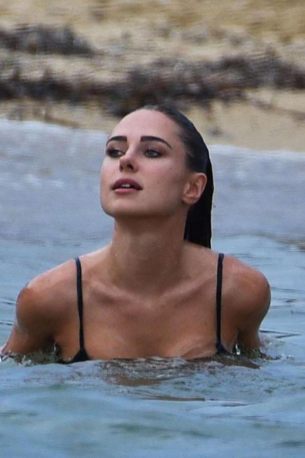 Kimberley Garner 金伯利·加纳  Kimberley Garner- 2016-2017比基尼合辑第109张图片