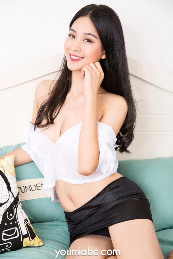 Ada 阿大  YouMi尤蜜-2018.07.02-Ada-《艳遇桃花源》：性感纯欲白色露脐装，私房照大尺度白嫩身材诱惑第12张图片