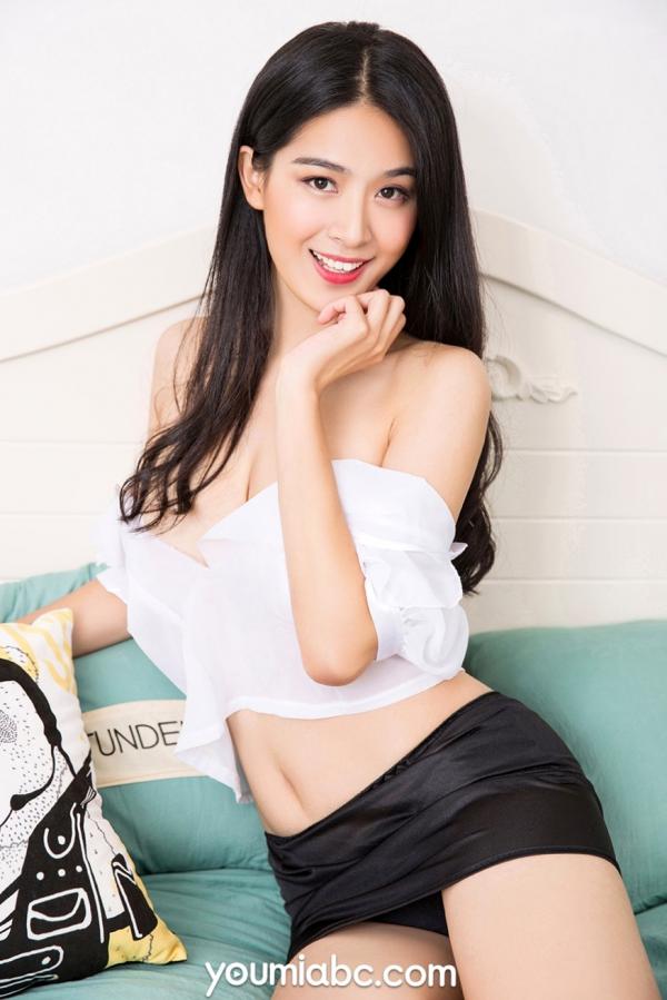 Ada 阿大  YouMi尤蜜-2018.07.02-Ada-《艳遇桃花源》：性感纯欲白色露脐装，私房照大尺度白嫩身材诱惑第13张图片