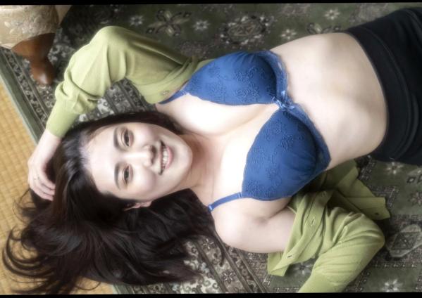 草野綾 草野绫  Exciting Girls 草野绫居家私房写真，清新针织衫搭配性感内衣，尽显迷人曲线与甜美风情第32张图片
