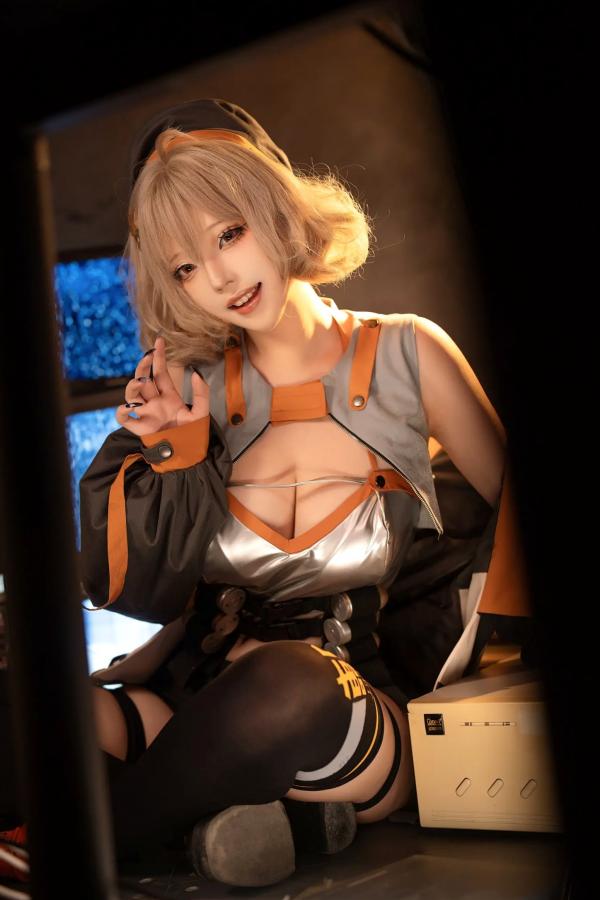 菌烨tako   萌妹菌烨tako《妮姬：胜利女神》阿妮斯COSPLAY图集，废墟战术风演绎二次元美学，高度还原经典游戏角色第7张图片