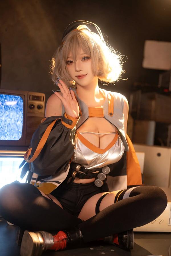 菌烨tako   萌妹菌烨tako《妮姬：胜利女神》阿妮斯COSPLAY图集，废墟战术风演绎二次元美学，高度还原经典游戏角色第8张图片