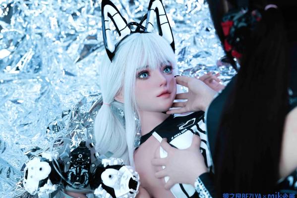 Miko酱   miko酱ww - 机械姬：赛博朋克风机甲少女私房写真，科幻冷艳造型，黑白双姝极致诱惑[25P]第8张图片