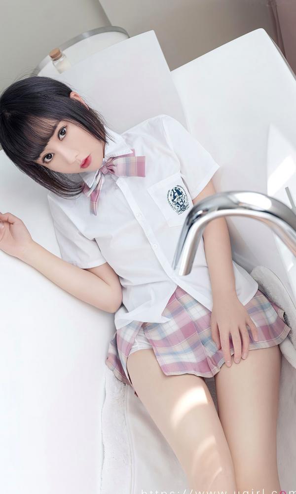 慕晴儿   UGirlsApp尤果圈-夏瑶-《夏之光的洗礼》：极致清纯私房制服诱惑，浴缸里的夏日少女，尽显白皙长腿与曼妙曲线，无圣光呈现第7张图片