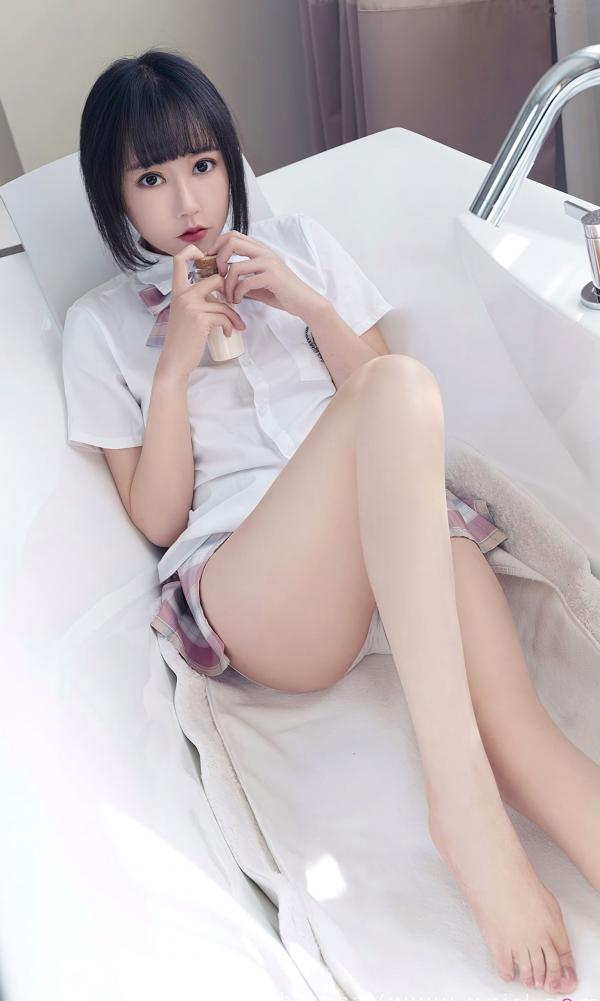 慕晴儿   UGirlsApp尤果圈-夏瑶-《夏之光的洗礼》：极致清纯私房制服诱惑，浴缸里的夏日少女，尽显白皙长腿与曼妙曲线，无圣光呈现第22张图片
