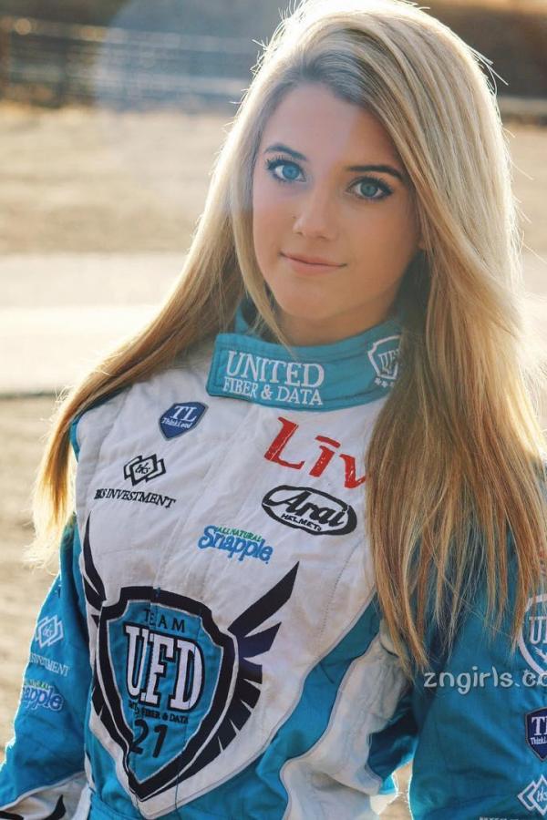Lindsay Brewer  Lindsay Brewer- 最美女子赛车手第3张图片