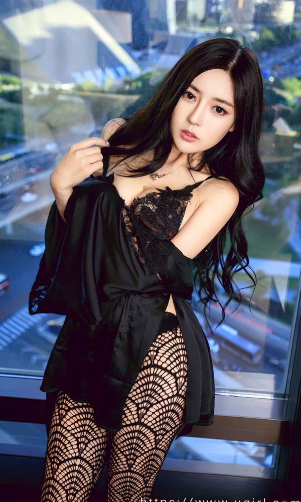 吴美溪   UGirlsApp尤果圈爱尤物-2620-吴美溪《导火索》：精致黑色内衣与丝袜穿搭，展现极致冷艳御姐诱惑第18张图片