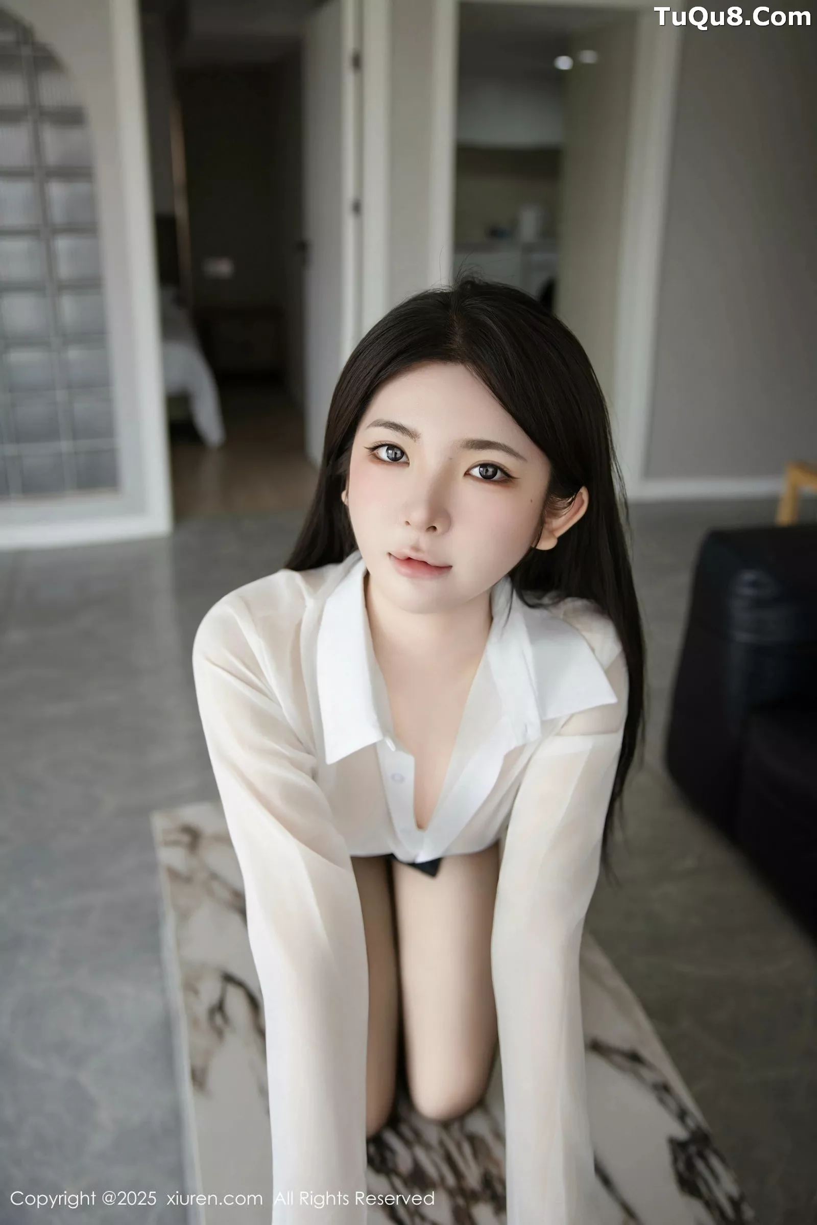 李童童  [XiuRen]高清写真图 2025.05.29 No.10338 童童Bunny 性感OL第15张图片