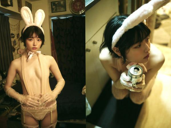 葉月つばさ   葉月つばさ - 新しい朝，湿身沐浴私房写真，白色内衣搭配黑色丝袜，红色沙发演绎极致火辣诱惑第27张图片
