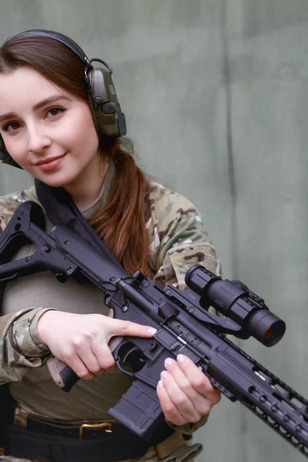 Елена Делигиоз  Elena Deligioz- 最清纯的俄罗斯女兵第51张图片