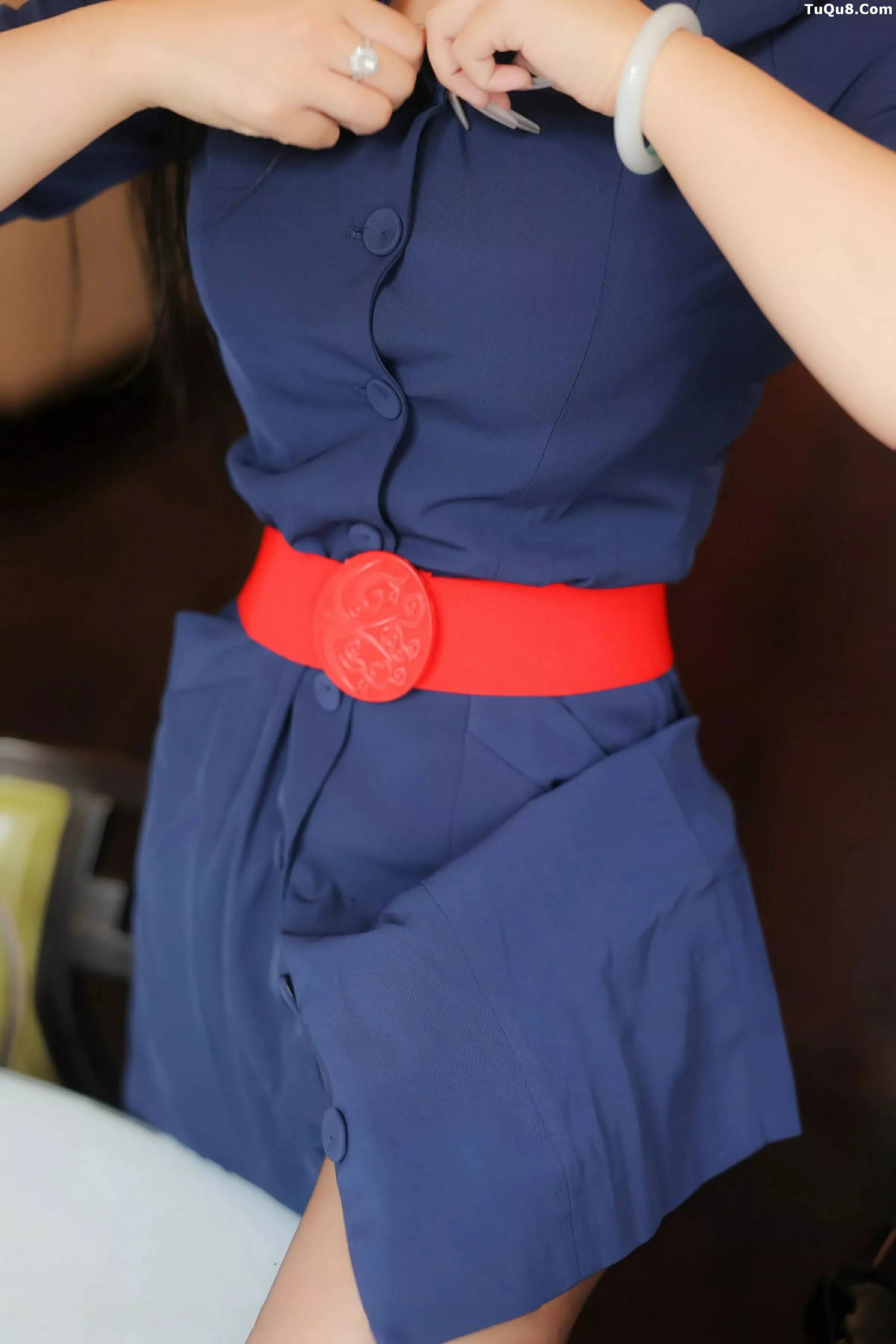 小娜比  [XiuRen]高清写真图 2025.06.06 No.10371 娜比 空姐制服第21张图片